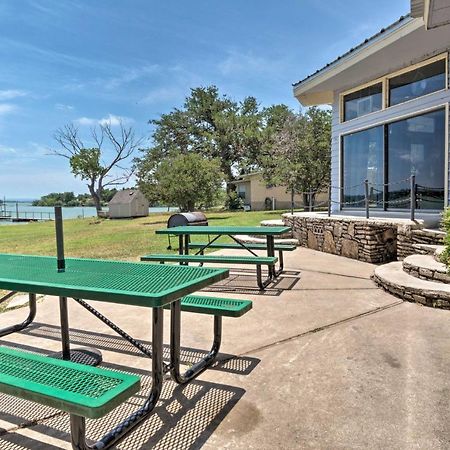 Rustic Lake Buchanan Hideaway With Game Room And Grill Tow Extérieur photo