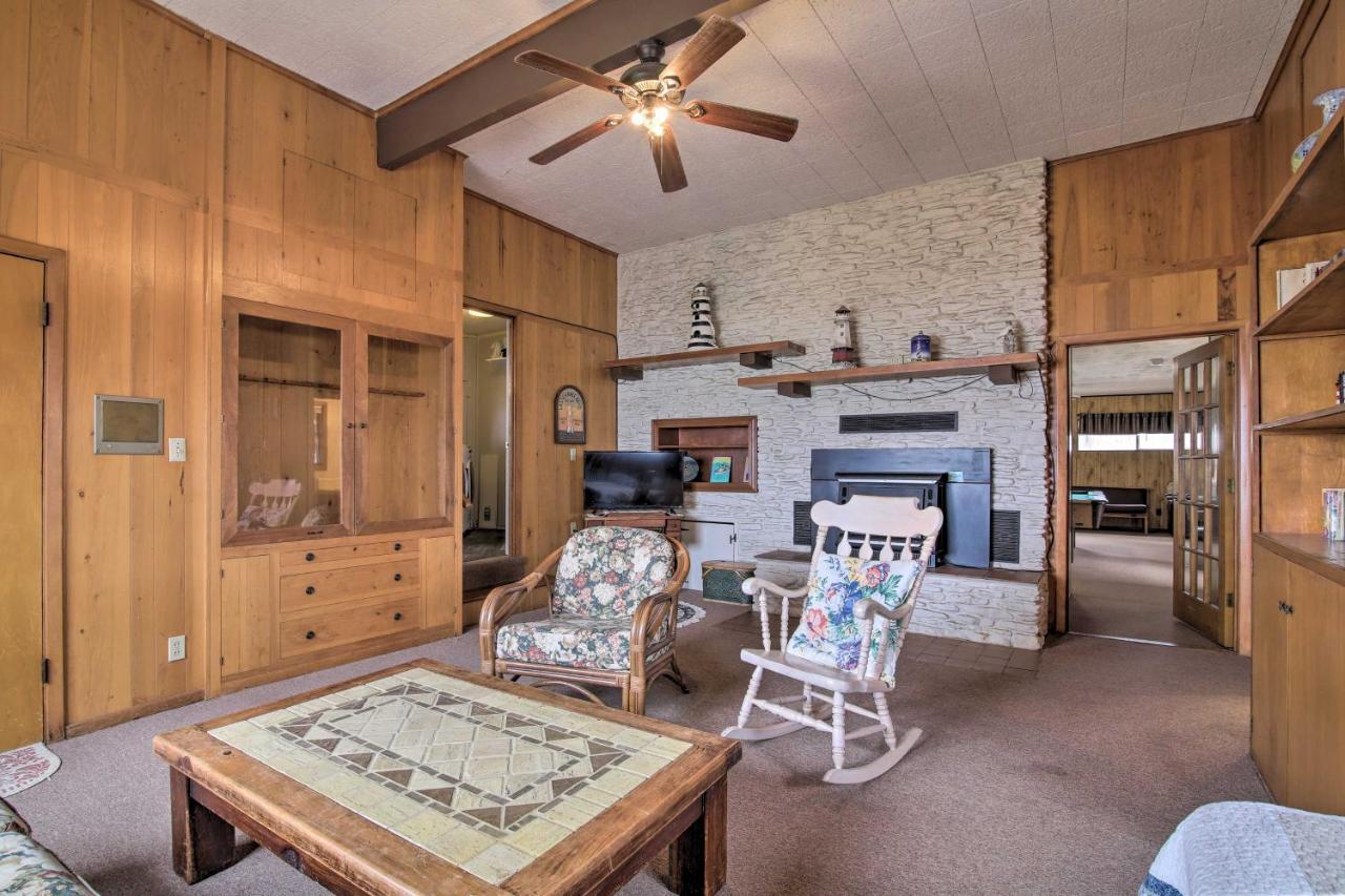 Rustic Lake Buchanan Hideaway With Game Room And Grill Tow Extérieur photo