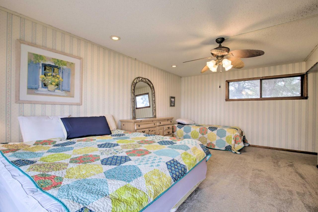 Rustic Lake Buchanan Hideaway With Game Room And Grill Tow Extérieur photo
