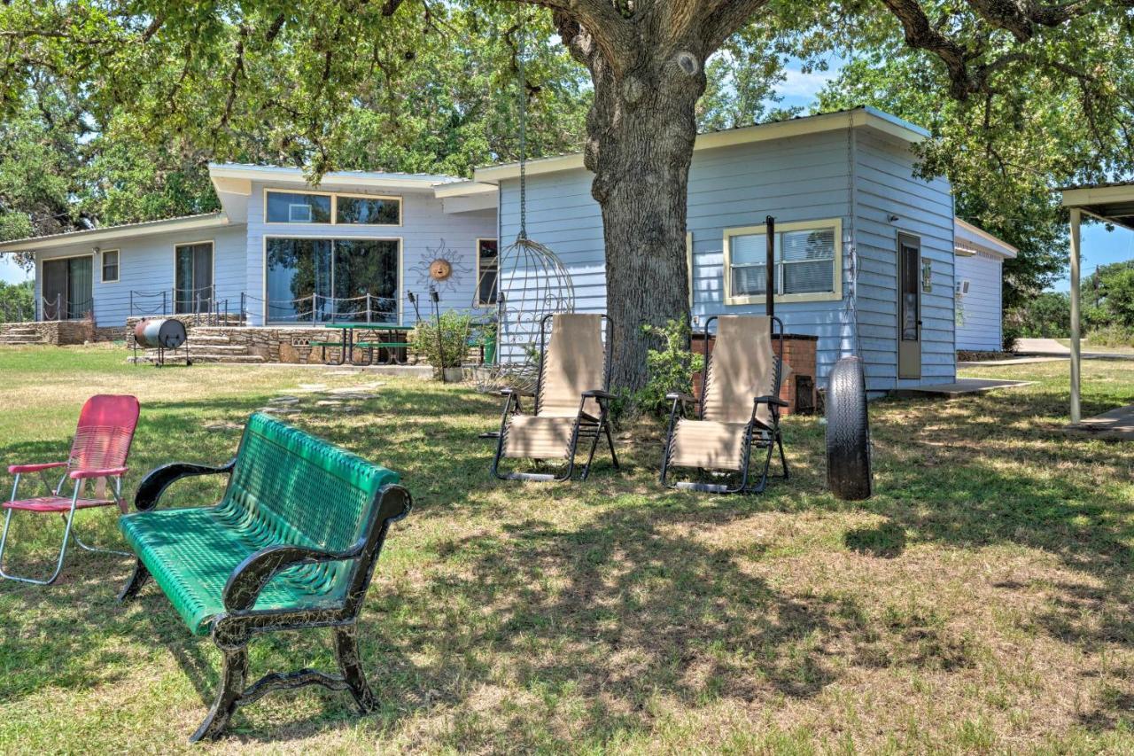 Rustic Lake Buchanan Hideaway With Game Room And Grill Tow Extérieur photo