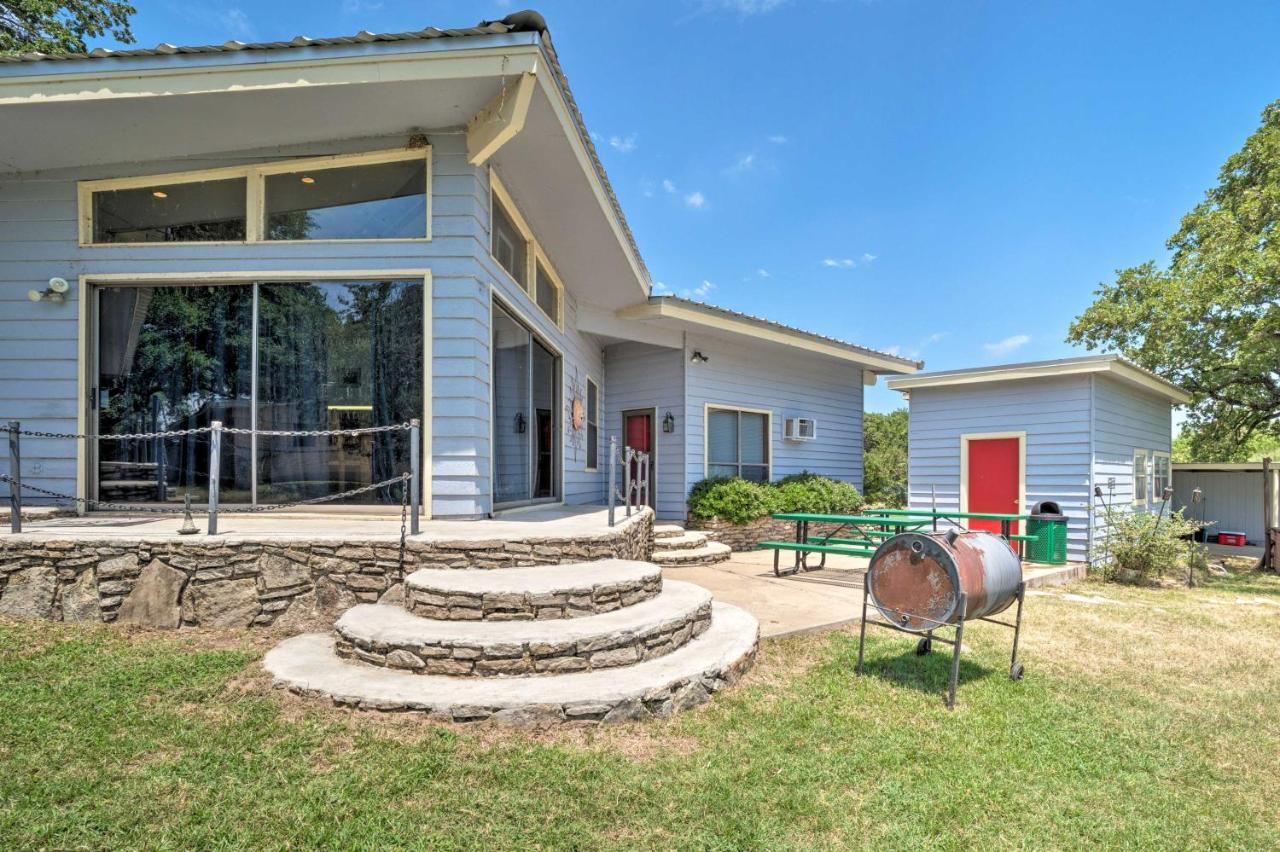 Rustic Lake Buchanan Hideaway With Game Room And Grill Tow Extérieur photo