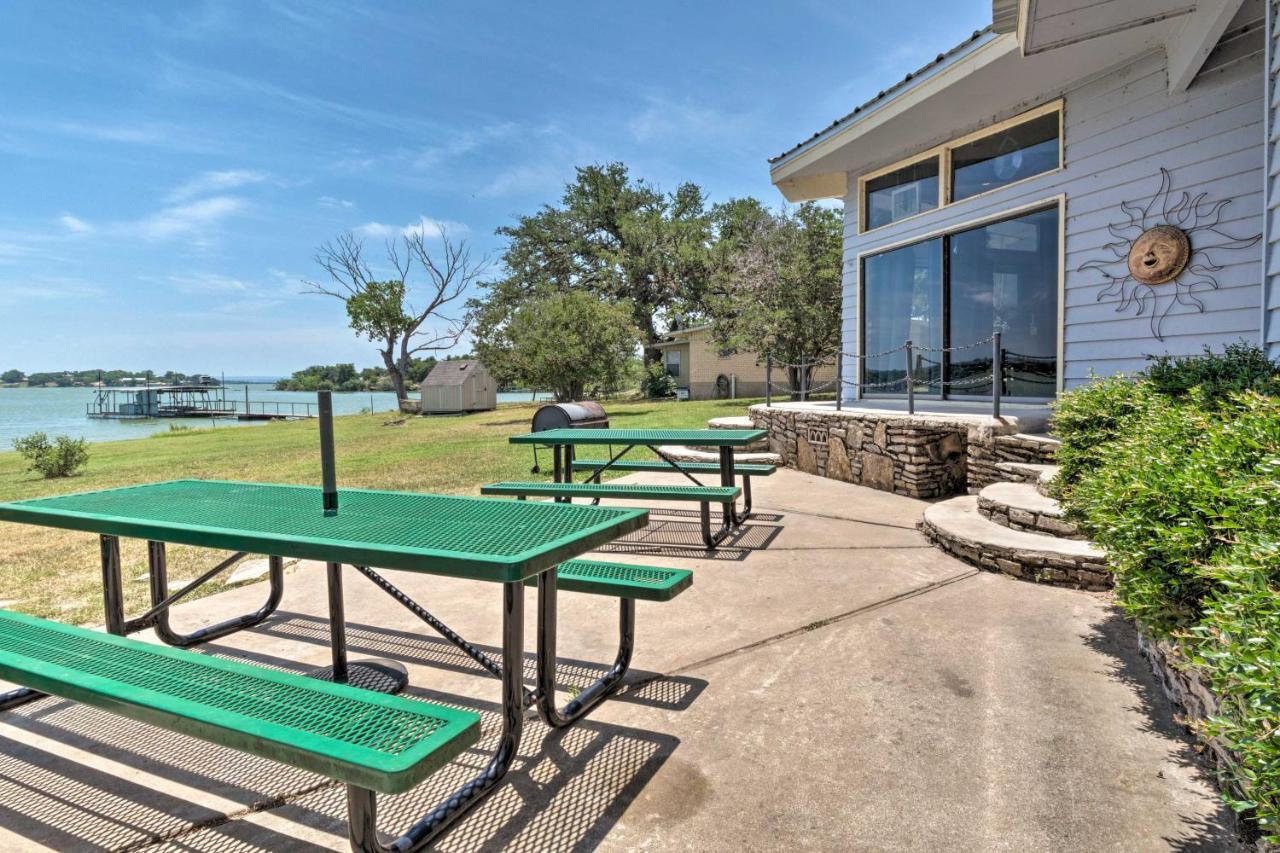 Rustic Lake Buchanan Hideaway With Game Room And Grill Tow Extérieur photo