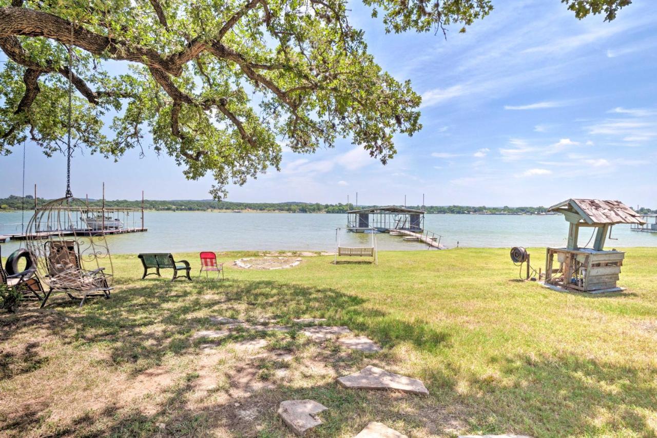 Rustic Lake Buchanan Hideaway With Game Room And Grill Tow Extérieur photo